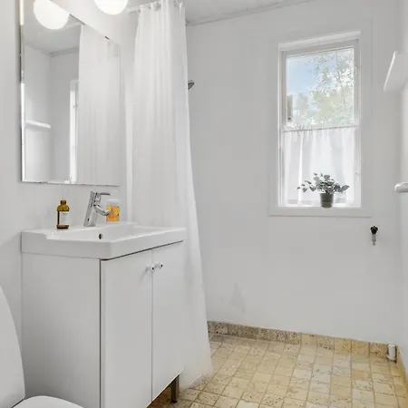 Awesome In With Kitchen Semesterbostad *