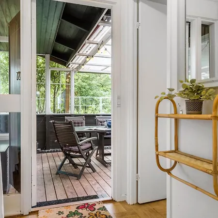 Awesome In With Kitchen Holiday home *